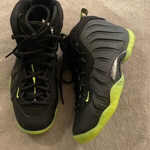 Nike Volt Accent Foamposite